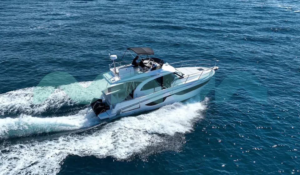 Beneteau Antares 11 Fly
