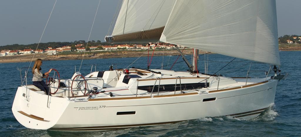 Sun Odyssey 379