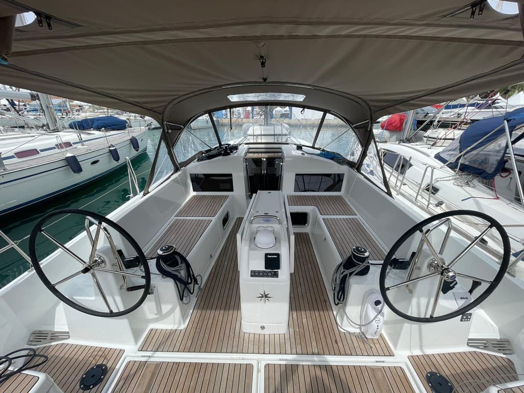 Sun Odyssey 440
