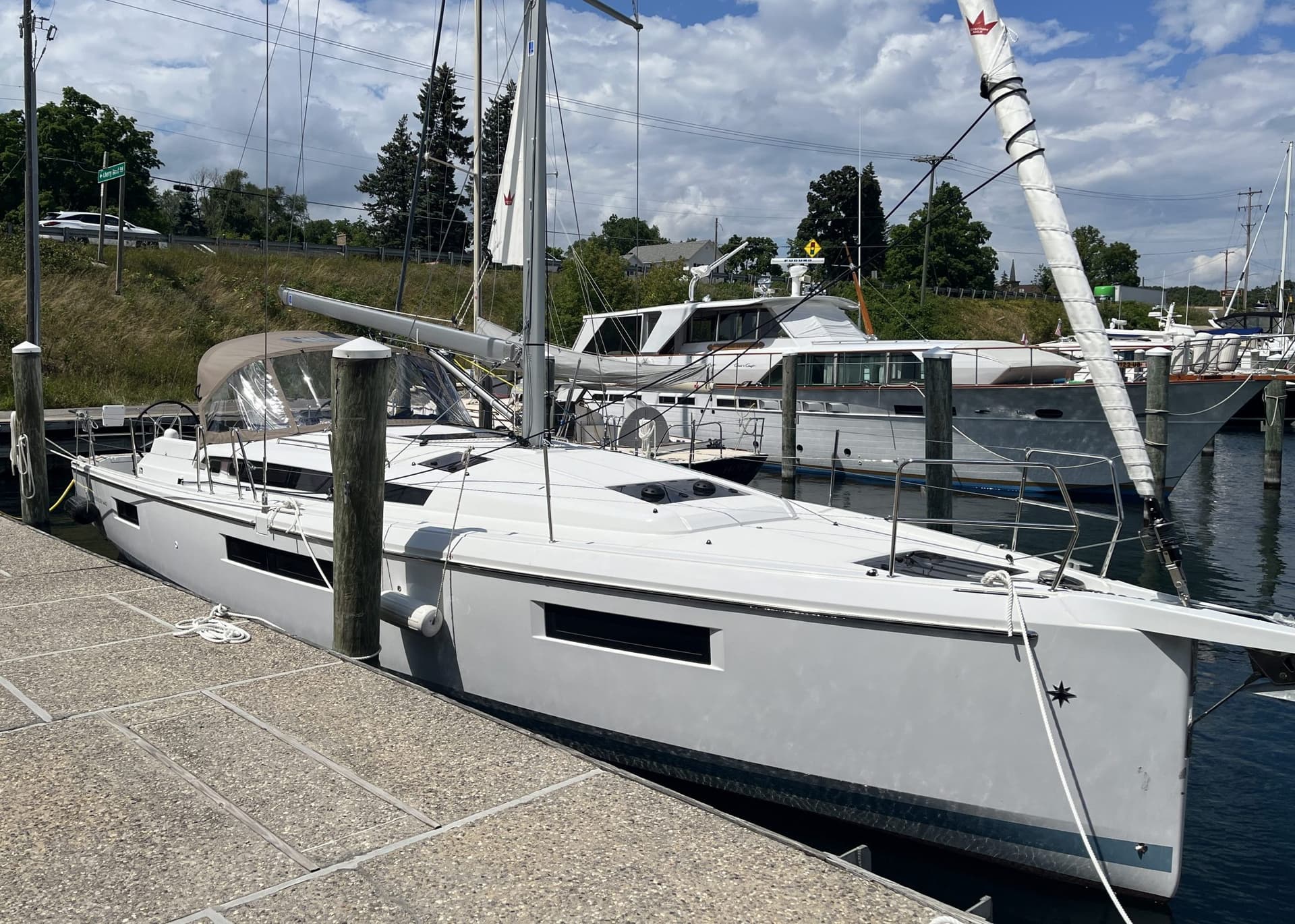 2024 Jeanneau 440 (3 cabin)