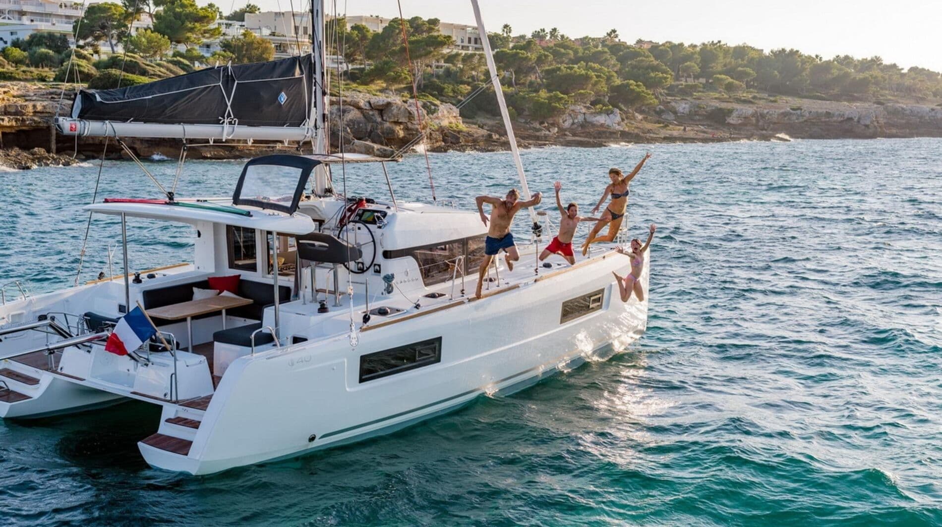 Lagoon 40 / 3 Cbs (Cat)