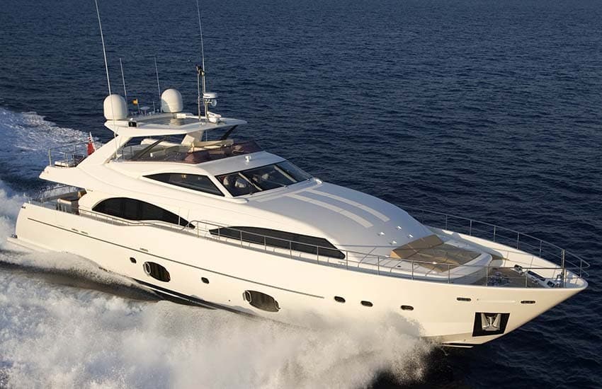 Ferretti Custom Line 97