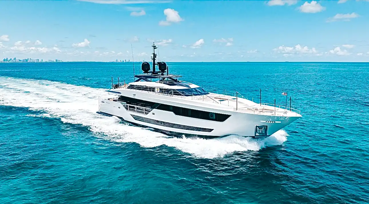 120’ Custom Line 2018