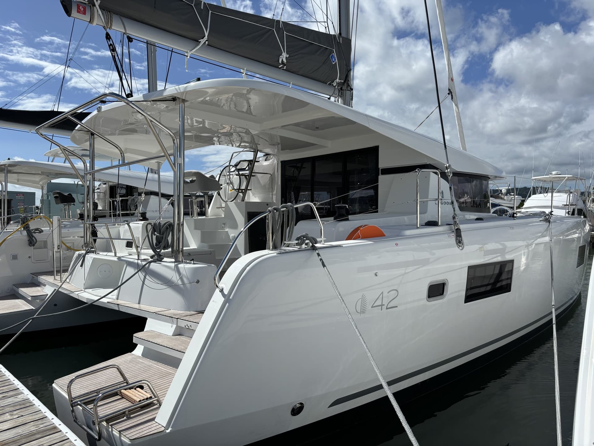 LAGOON 42