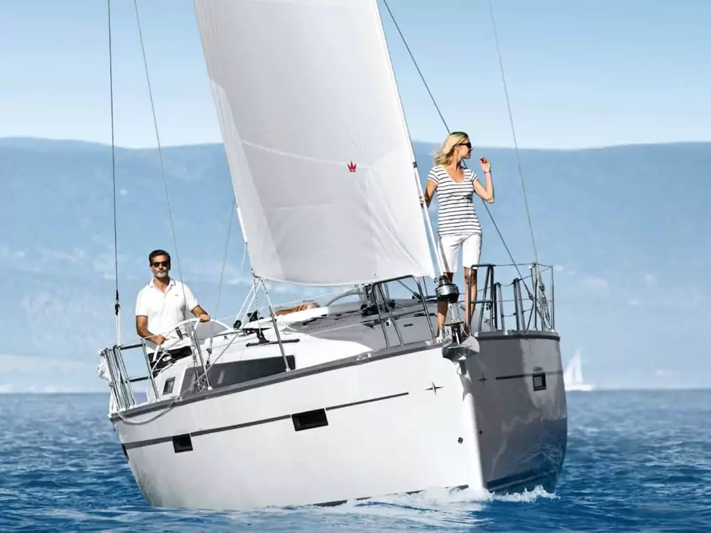 Bavaria 37