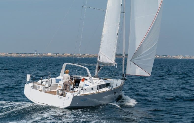 Beneteau 38