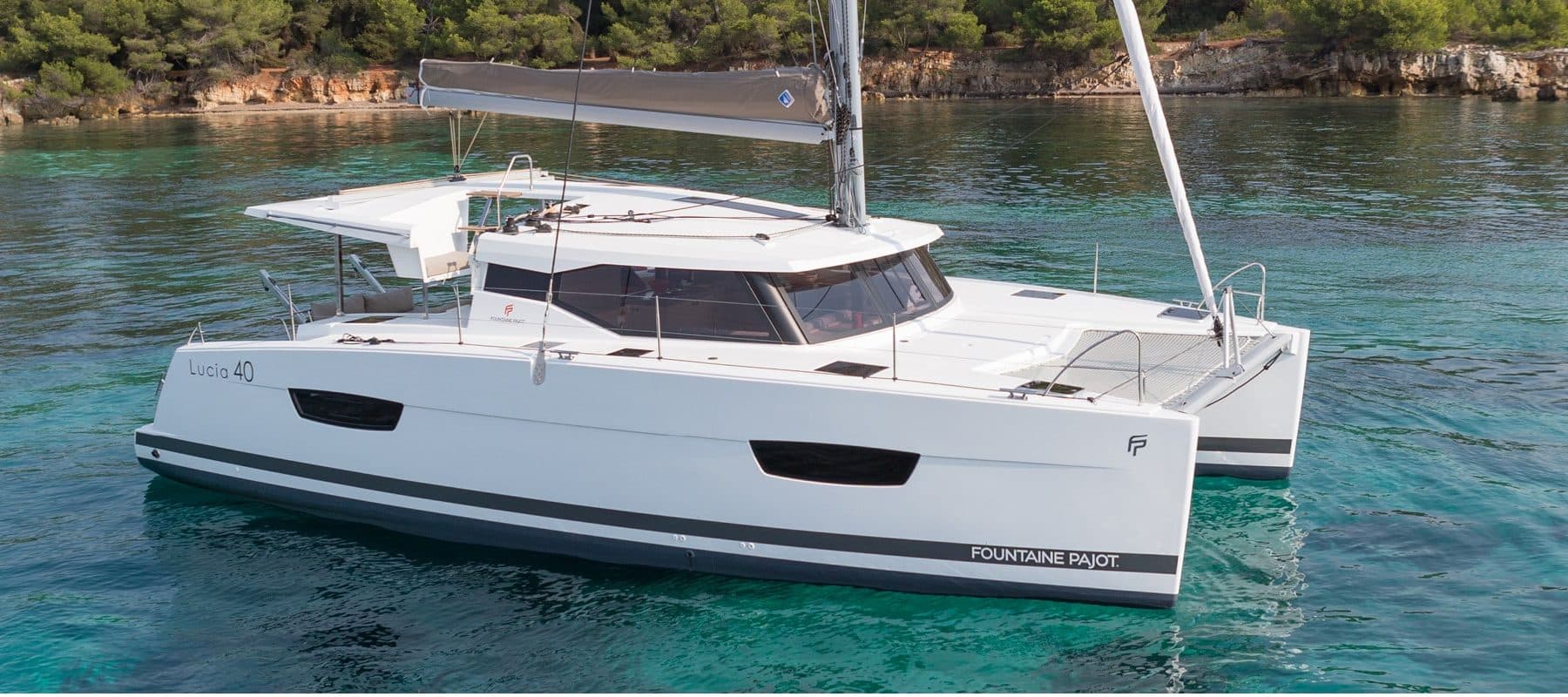 Infinite Blue 38’4″ Fountaine Pajot Lucia 40