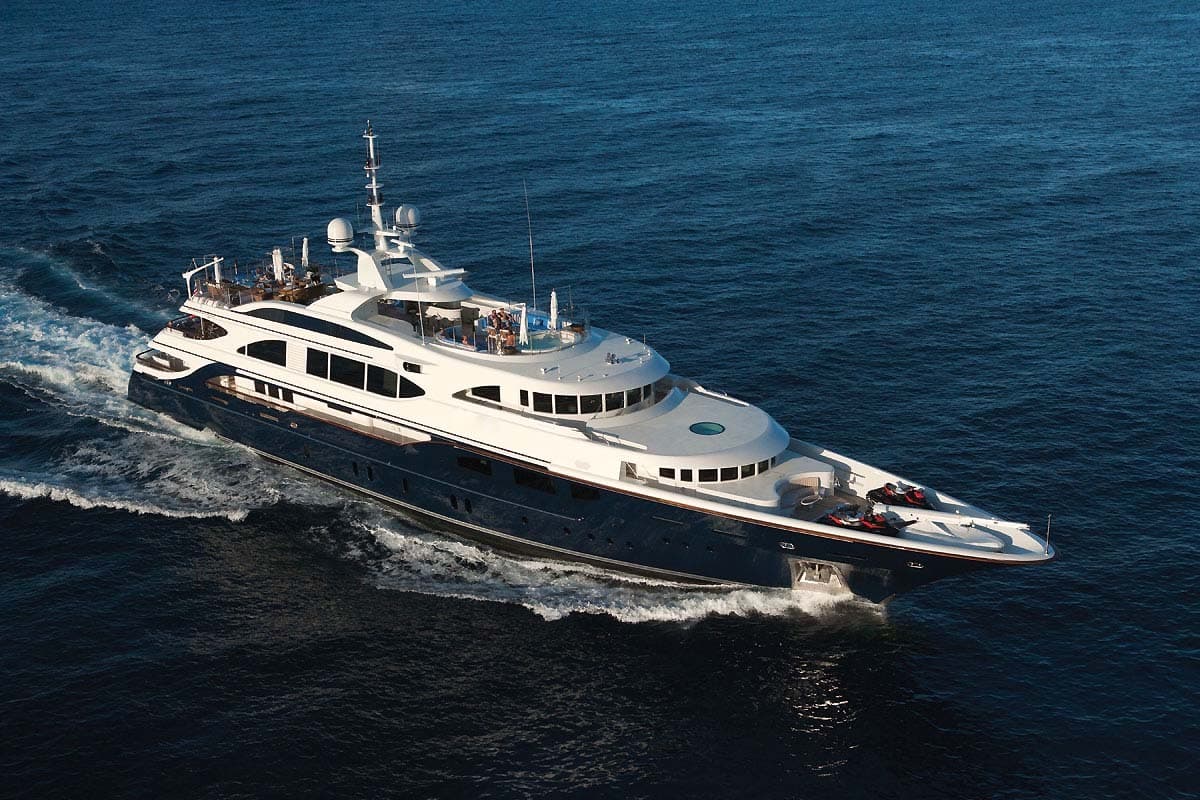 Benetti Swan