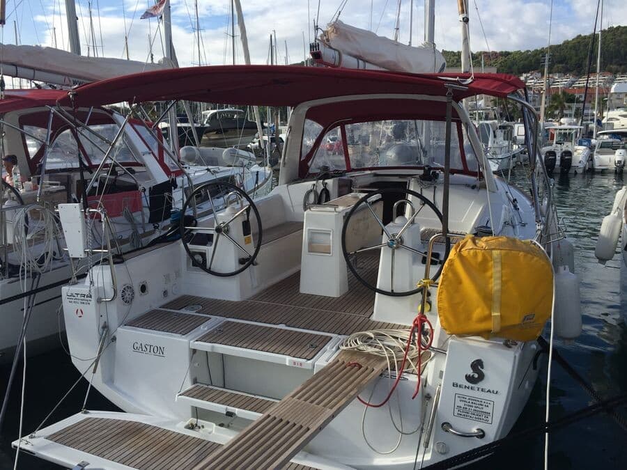 Oceanis 35