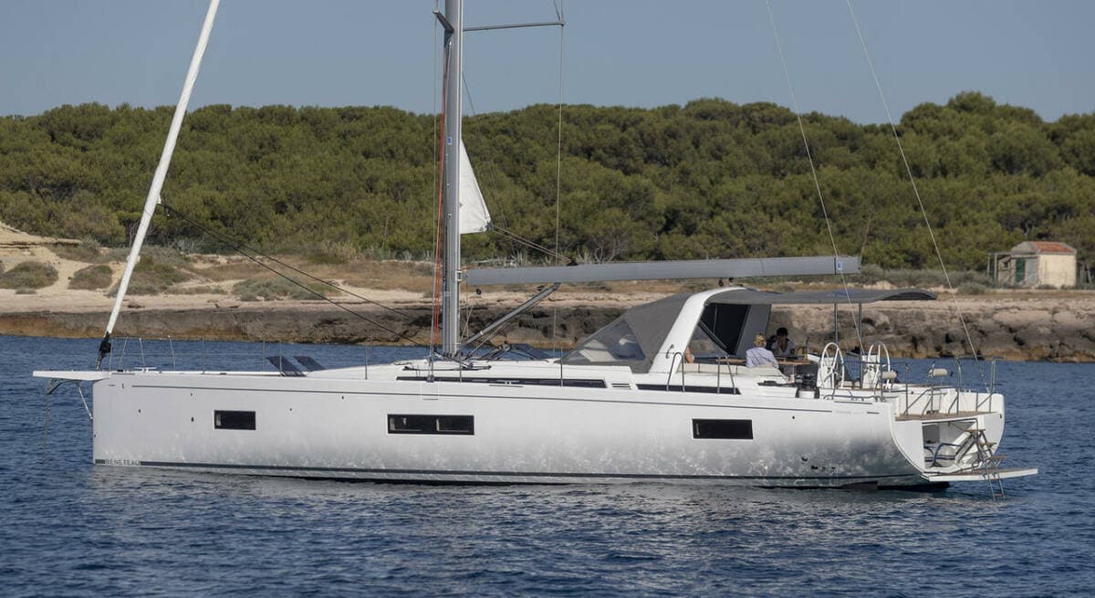 Oceanis 54