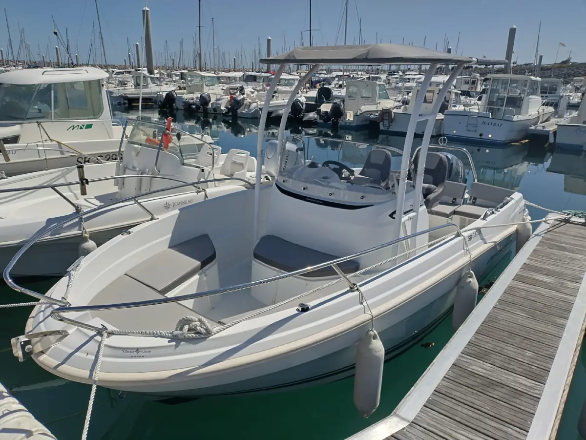 Bateau Moteur Cap Camarat 5 50