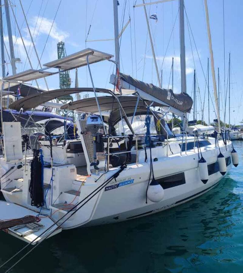 Dufour 44