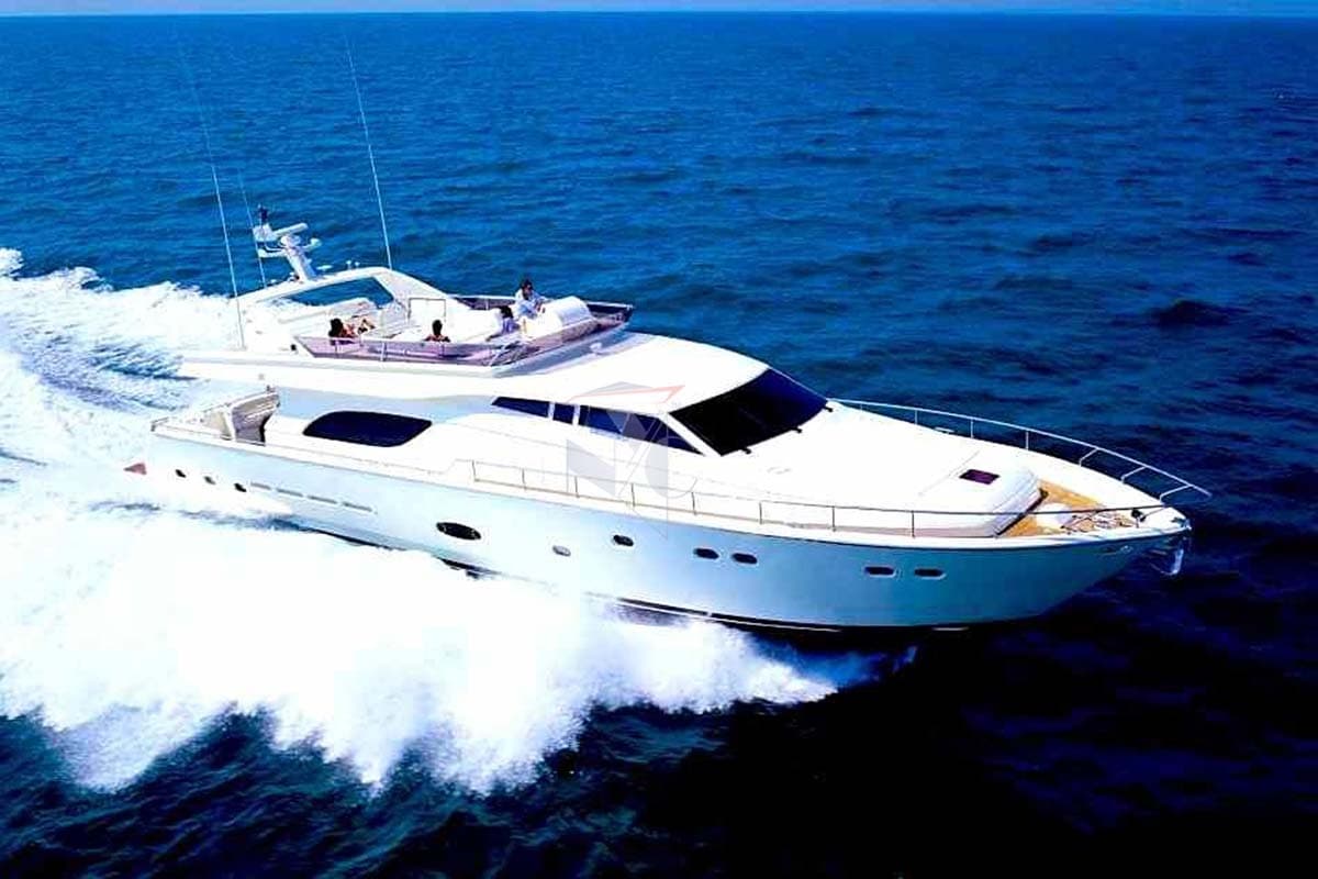 Ferretti 760
